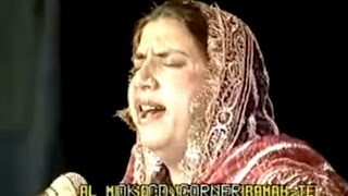 Lambi Judaai  Reshma  LIVE [upl. by Nennerb]