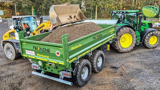 JOHN DEERE 6210R Traktor im Baustelleneinsatz  Fortuna FTD Dreiseitenkipper [upl. by Georgianne]